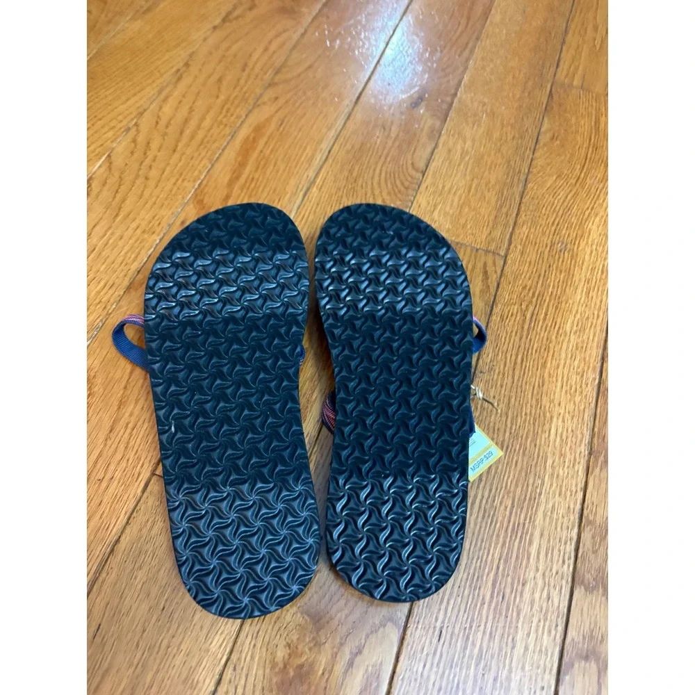 Teva girls size